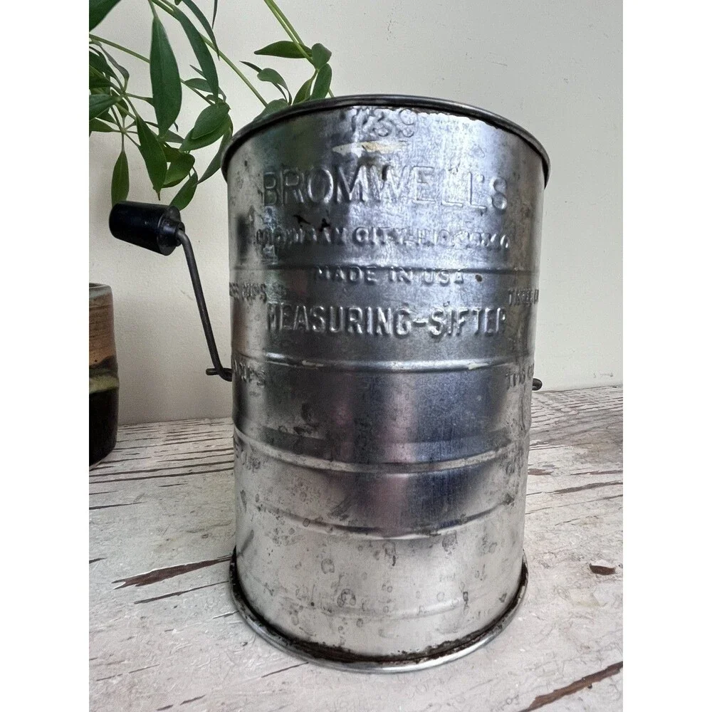 Vintage Bromwell’s 5 Cup Flour Sifter Hand Crank Metal Measuring Sifter USA